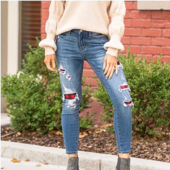 JUDY BLUE Buffalo Plaid Patch Distressed Skinny Jeans Size 32 - Picture 2 of 11